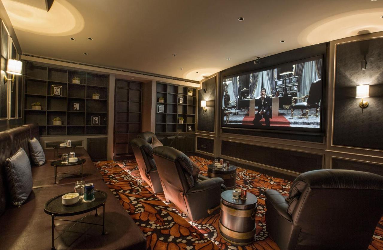 Makati Diamond Residences Макати Экстерьер фото The private cinema at The Dorchester