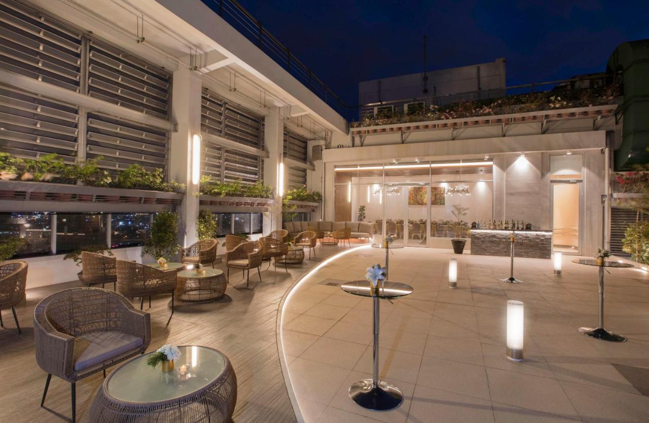 Makati Diamond Residences Макати Экстерьер фото The Sky Bar