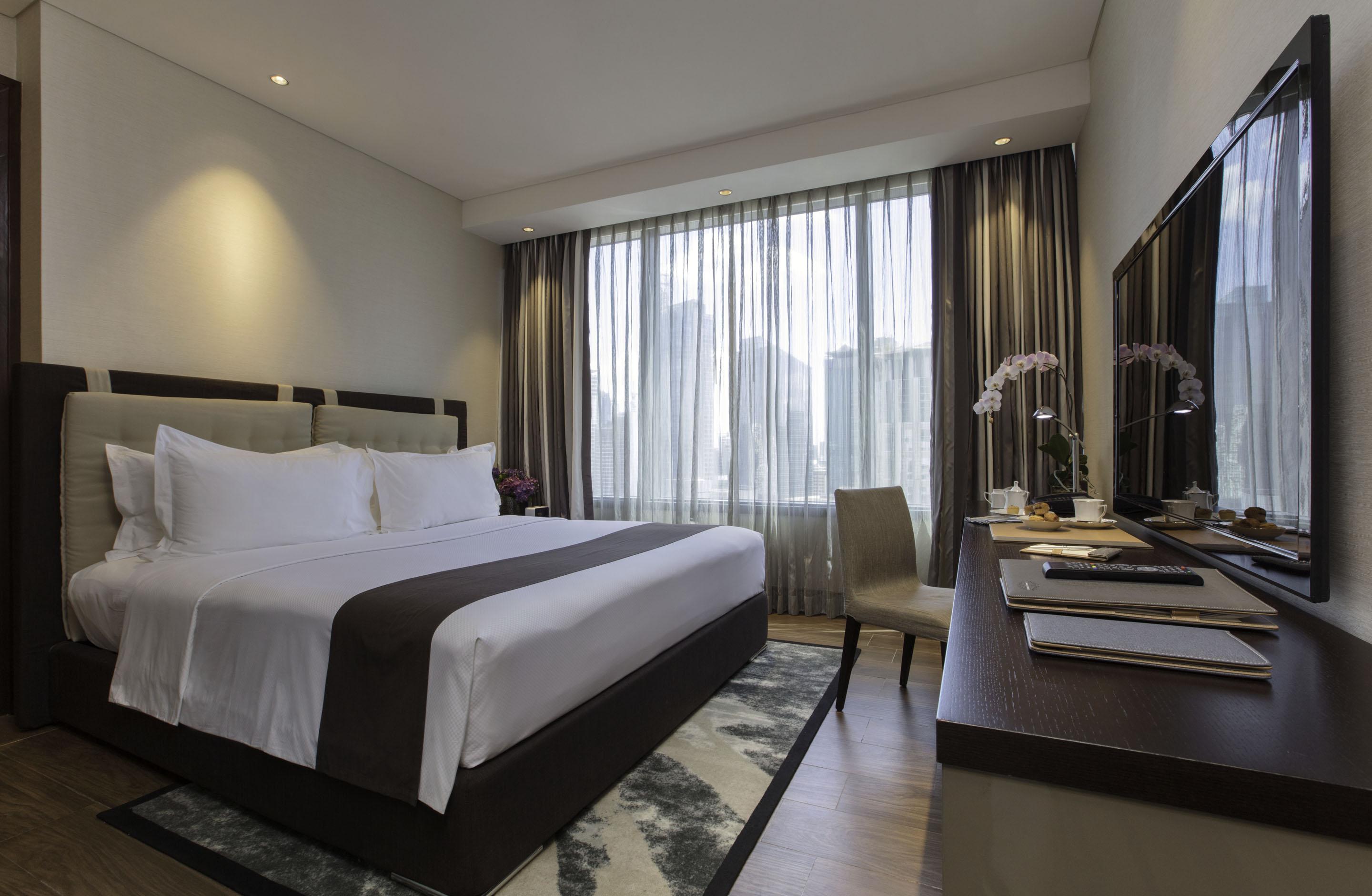 Makati Diamond Residences Макати Экстерьер фото Deluxe Room