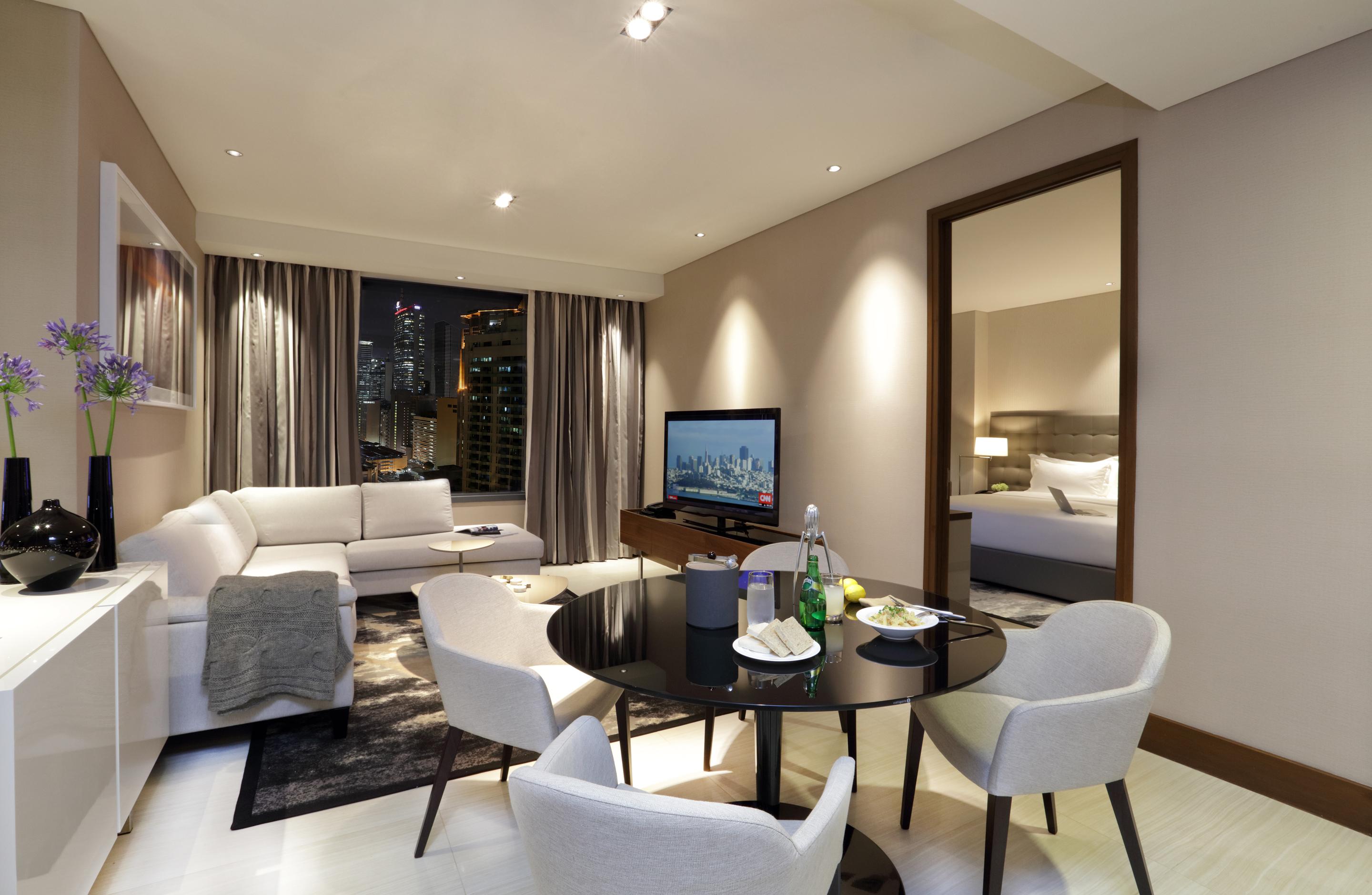Makati Diamond Residences Макати Экстерьер фото A typical apartment