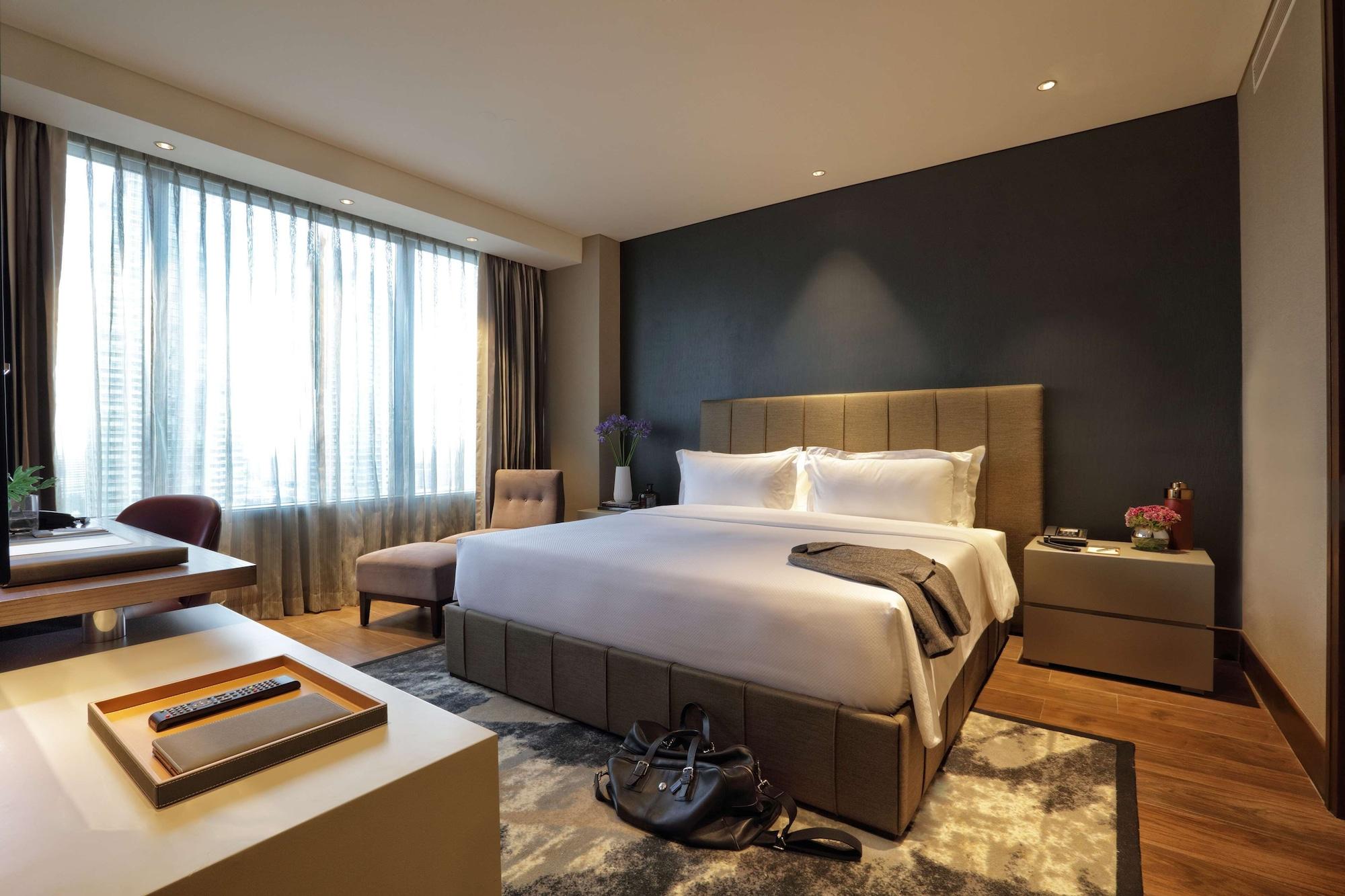 Makati Diamond Residences Макати Экстерьер фото Deluxe Room