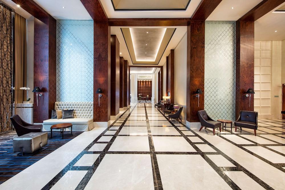 Makati Diamond Residences Макати Экстерьер фото Lobby