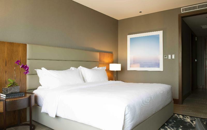 Makati Diamond Residences Макати Экстерьер фото A bedroom at the hotel